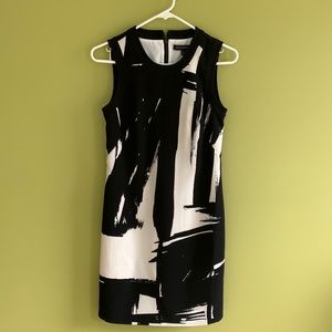 Banana Republic black/cream paintbrush stroke dress. Fully lined with back zip.